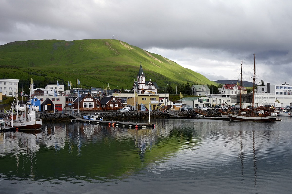 Husavik que ver