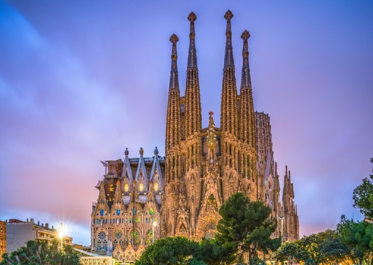 gaudis famous cathedral in barcelona