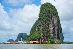 bahia de phang nga 300x199