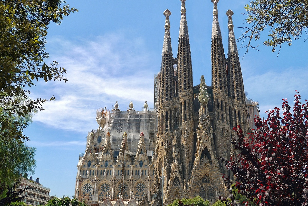 sagrada familia la historia de la ultima obra de gaudi y que ver